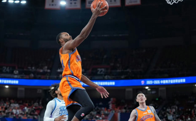 蜂鸟电竞-CBA最新消息！曝上海男篮裁掉弗格，赵继伟正式复出